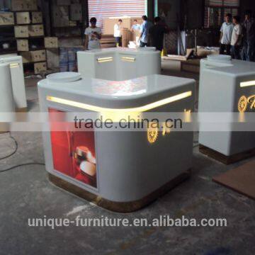 baking paint cosmetic kiosk design and cosmetic display kiosk for shopping mall