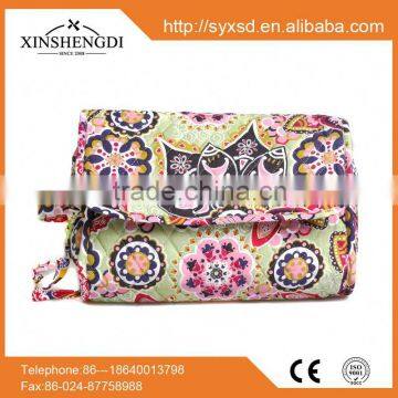 Wholesale cotton floral quilted trendy travel cosmetic bag promotional