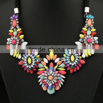 Hot selling colorful braided statement necklace crystal flower