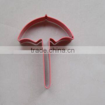 Cheap umbrella shape metal factory biscuits cutters in red color