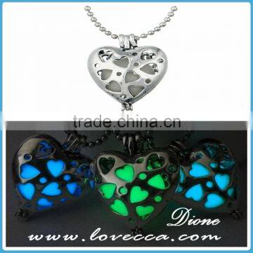USA Hollow Heart Pendant Luminous Green Glow In The Dark Locket Necklace Pendant photo-4