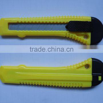 18mm Cheap Plastic grip utility knife Sliding knife Cutter knife