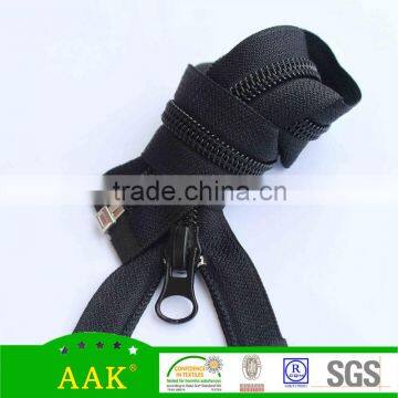 China Supplier 5# Auto Lock With Pin and Box Nylon Zipper photo-3