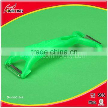 Double function plastic fruits and vegetables peelers