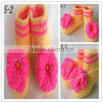 2013 efan cotton hand knitted animal winter crochet baby shoes boot with flower pattern minions acrylic beanie