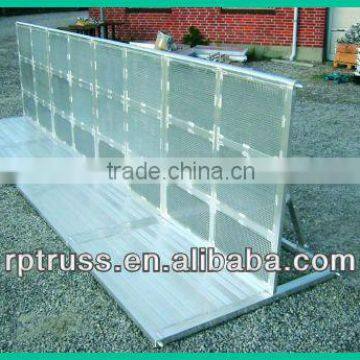 Aluminum crowd control retractable crashproof barrier