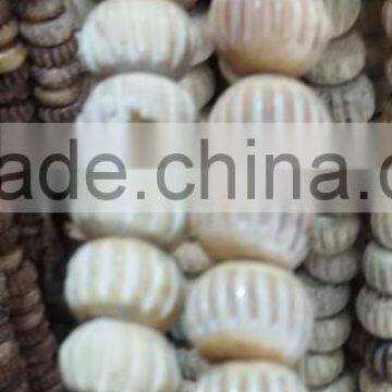 bone beads with carving in bags of 100 pieces and in sizes from 4 mm onward