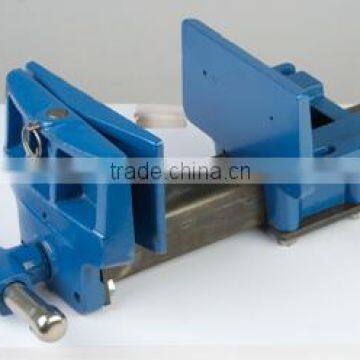 carpenter's pincers