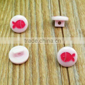 18L resin laser engraved fish pattern button with shank