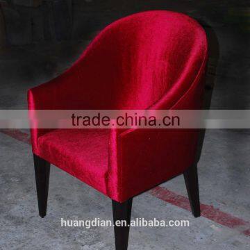 2016 modern design wooden feet arm chair red velvet fabric tub armchair