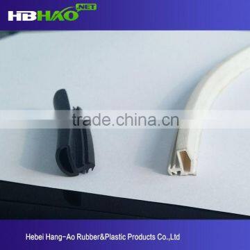 Belyn hot sale sliding window rubber seal strip for glass door