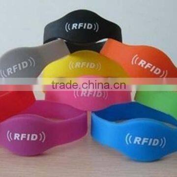 Cheap Ntag213 silicone wristband uhf rfid silicon wristband tag