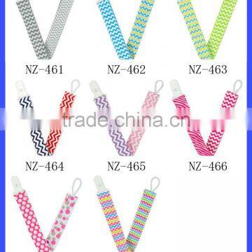 Green Narrow Chevron Ribbon White Plastic Pacifier Clips photo-6