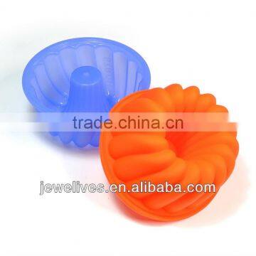 China Manufacturer Food Grade silicone hollow cake mold