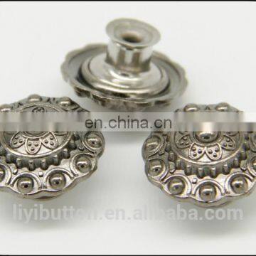 custom logo embossed jeans metal button ,popular types of button for clothing,