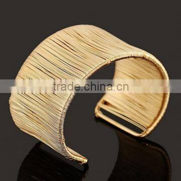 Fashional model Bracelet pulsera para dama caballero Novia esposa Hollow out bangles closed