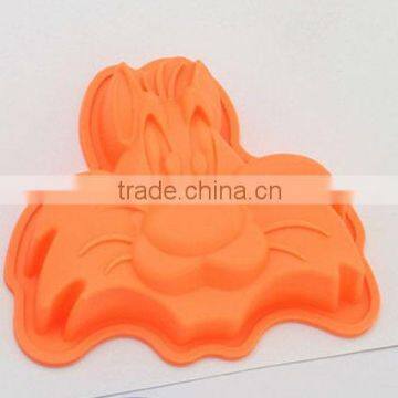 Cat shaped baking mold