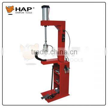 Vertical type heavy duty rubber vulcanizing machine