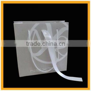 Guangzhou Low Cost Wedding Gift Paper Bag Manufacturer, Paper Bag With Logo Print Quality Choice photo-6