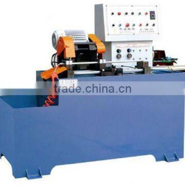 Automatic pipe cutting machine