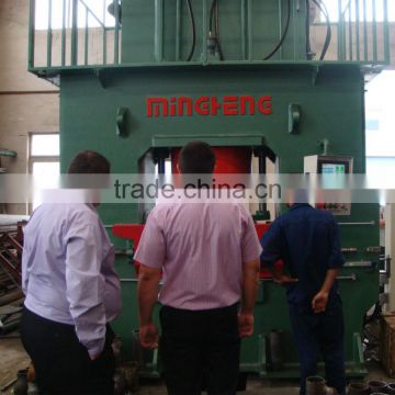 Tee cold forming machine