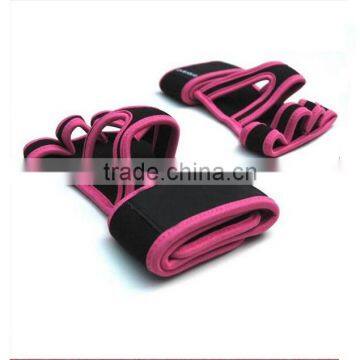 High Quality Customsied Logo Printed Waterproof Sports Glove photo-2