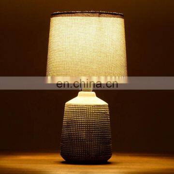 Antique Ceramic Table Light and Creative Art Bedroom Bedside Table Lamp photo-2