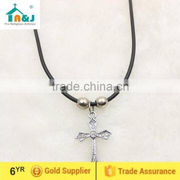 Fashion diamond cross pendant