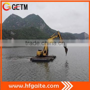 Amphibious excavator with 0.9 cubic meter bucket