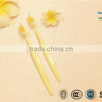 Wholesale disposable hotel plastic yellow head 170mm toothbrush nynon silk