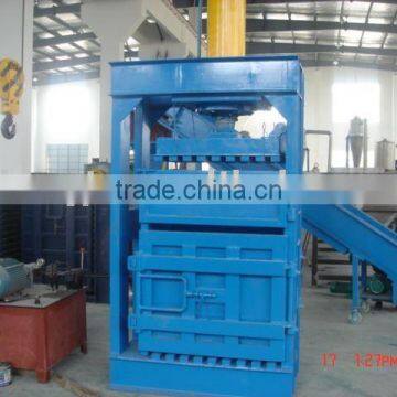 Vertical Baler Machine