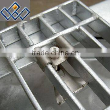Hebei Anping Jiuwang ISO 9001 carbon steel galvanized grating clamp