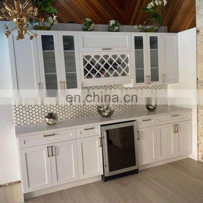 Minimalist shaker door kitchen cabinet