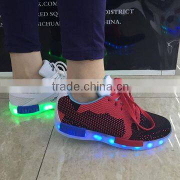 Cheap Price and Good Quality Flyknit Upper LED Light Shoes Latest Design