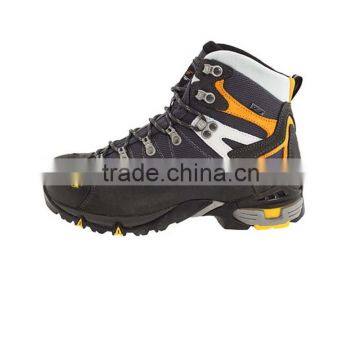 Men's latest design high top hiking shoes waterproof self-design for men wholesale