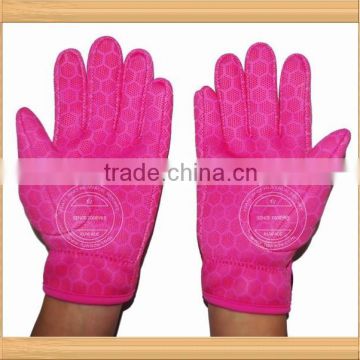 Pink 2mm neoprene diving surfing gloves,two sides anti-slip dot