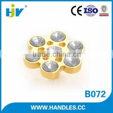 Shenzhen hardware company elegant metal flower crystal knobs