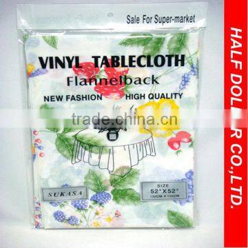 Printed Paper Tablecloth photo-1