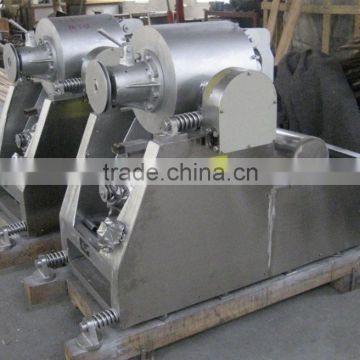 Large scale air flow puffng machine