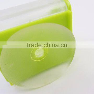 Plastic Razor Holder With Cover and Suction Cup photo-5