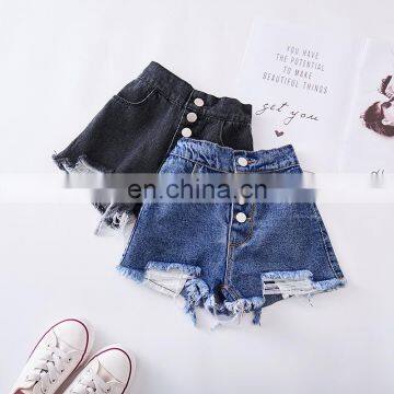 Girls Korean children's clothing 2020 summer new fashion casual buttons ripped jeans shorts hot pants middle and small children