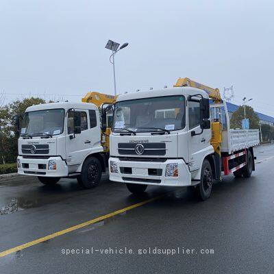 Dongfeng on-board lifting and transportation vehicle equipped with a 5-ton crane