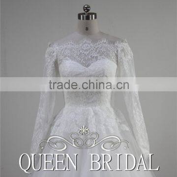 Ball Gown Appliqued Lace Boat Neck Wedding Dress Long Sleeve photo-4