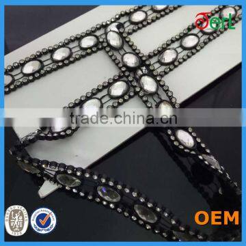 China Wholesale Plastic Rhinestone Trimming for Shoes & Wedding Dress Decoration photo-5