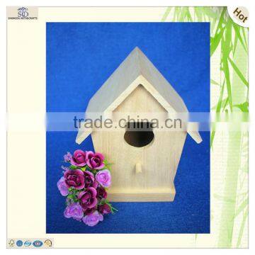 Hot Selling Eco-friendly Outdoor Decorating Polished Wooden Bird House photo-3