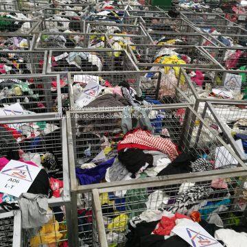 Used Clothes Bale Price Used Clothing Wholesale Factory Used Shoes Friperie Bundle Fardos de Ropa in Low Price Load Container photo-3