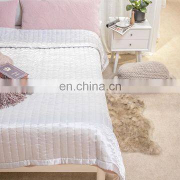 Home Fashion Design Lightweight Breathable Geometric Hypoallergenic Square Pattern Satin Stylish Microfiber Bedding Quilt Set photo-4