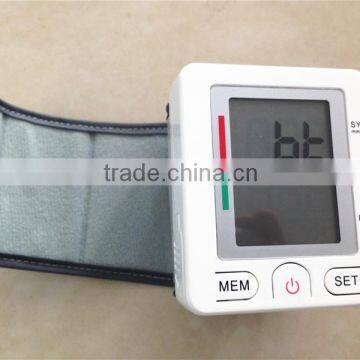 Android IOS APP Smartphone Control Automatic Inflating Wrist Watch Bluetooth Blood Pressure Monitor With Testing Heart Beat Rate photo-3