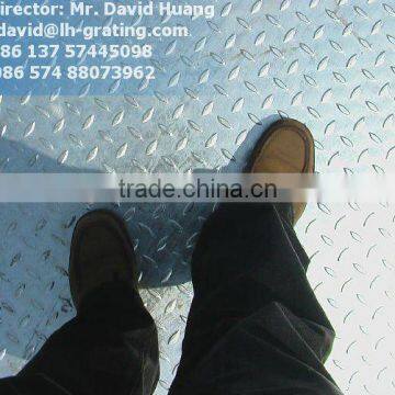 checkered plate steel grating