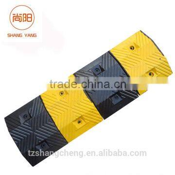 250*350*45mm High Quality black yellow roadway safety prevent accident speedbump